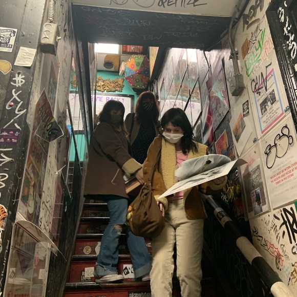 Meet Your Posher - Picture 3 of 3